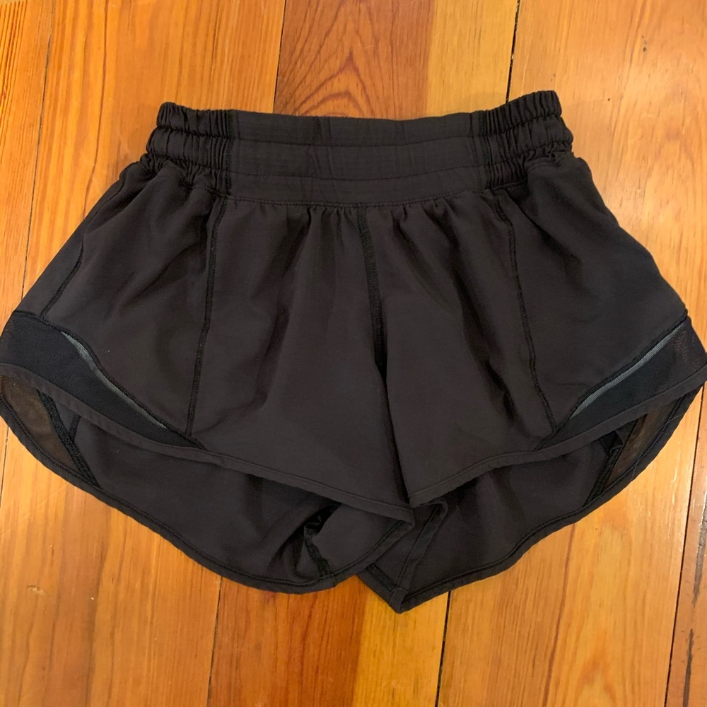 black lulu lemon shorts size 4